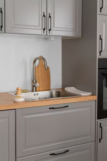 Why You Need to Work with Professionals for Cabinet Refinishing Services​