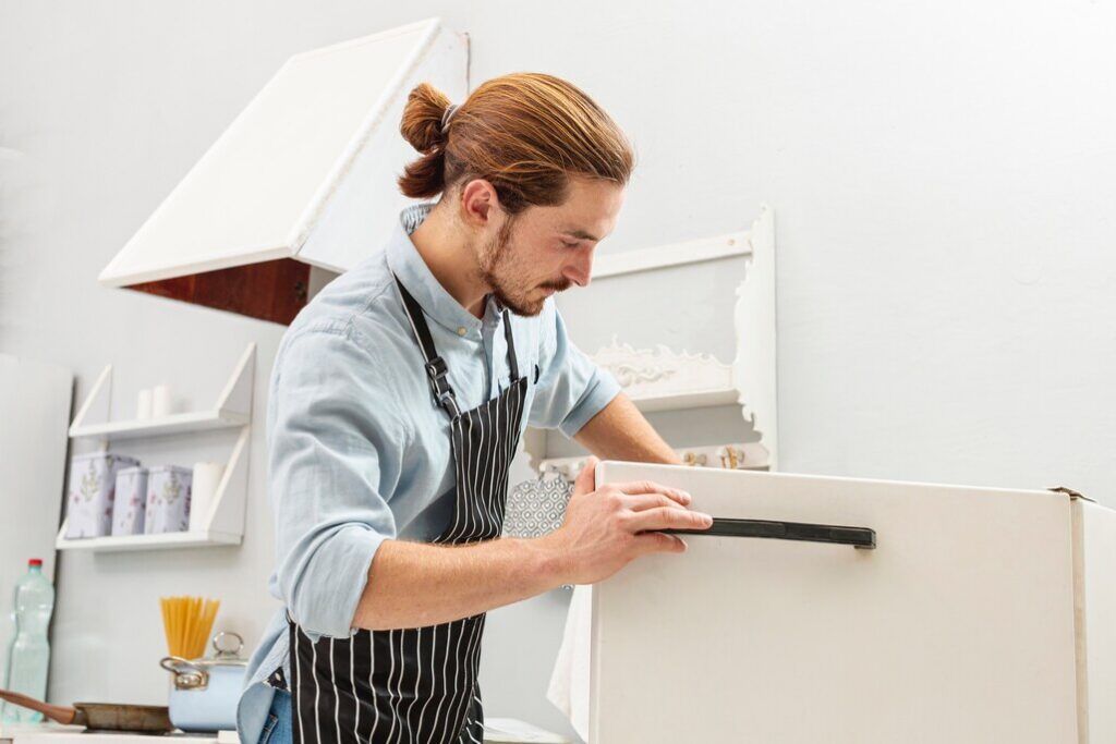 can you refinish plywood cabinets